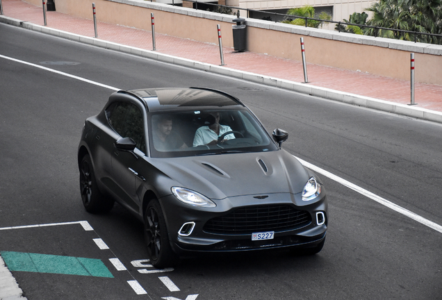 Aston Martin DBX