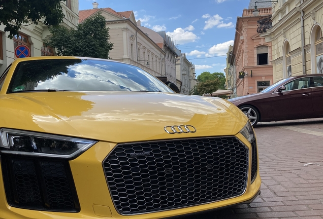 Audi R8 V10 Plus 2015