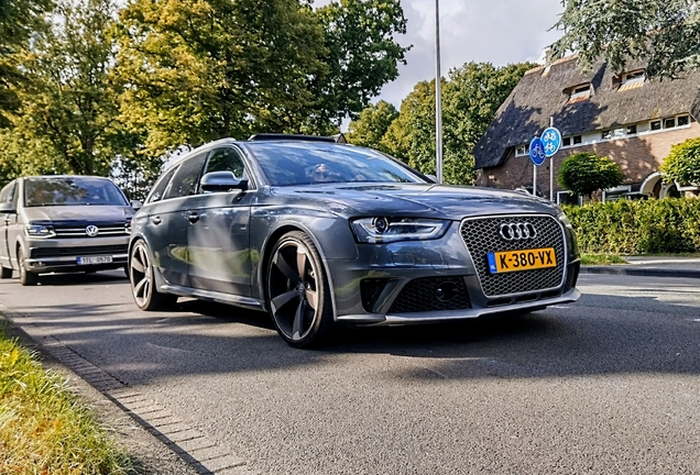 Audi RS4 Avant B8