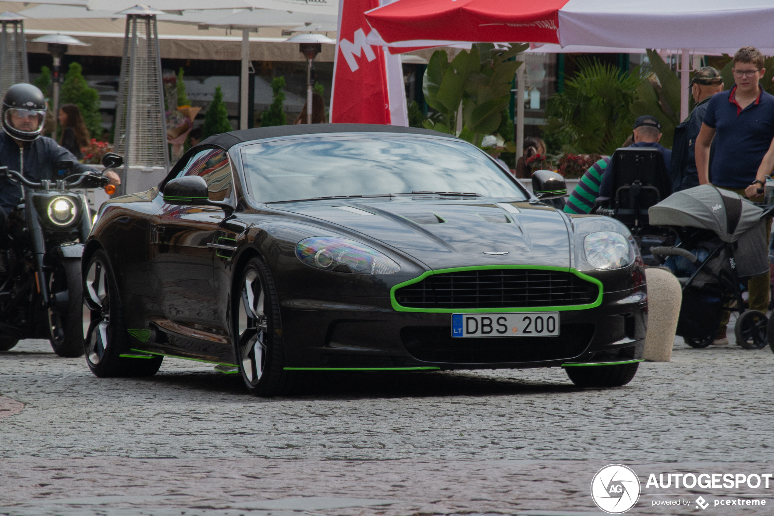 Aston Martin DBS Volante Carbon Black Edition