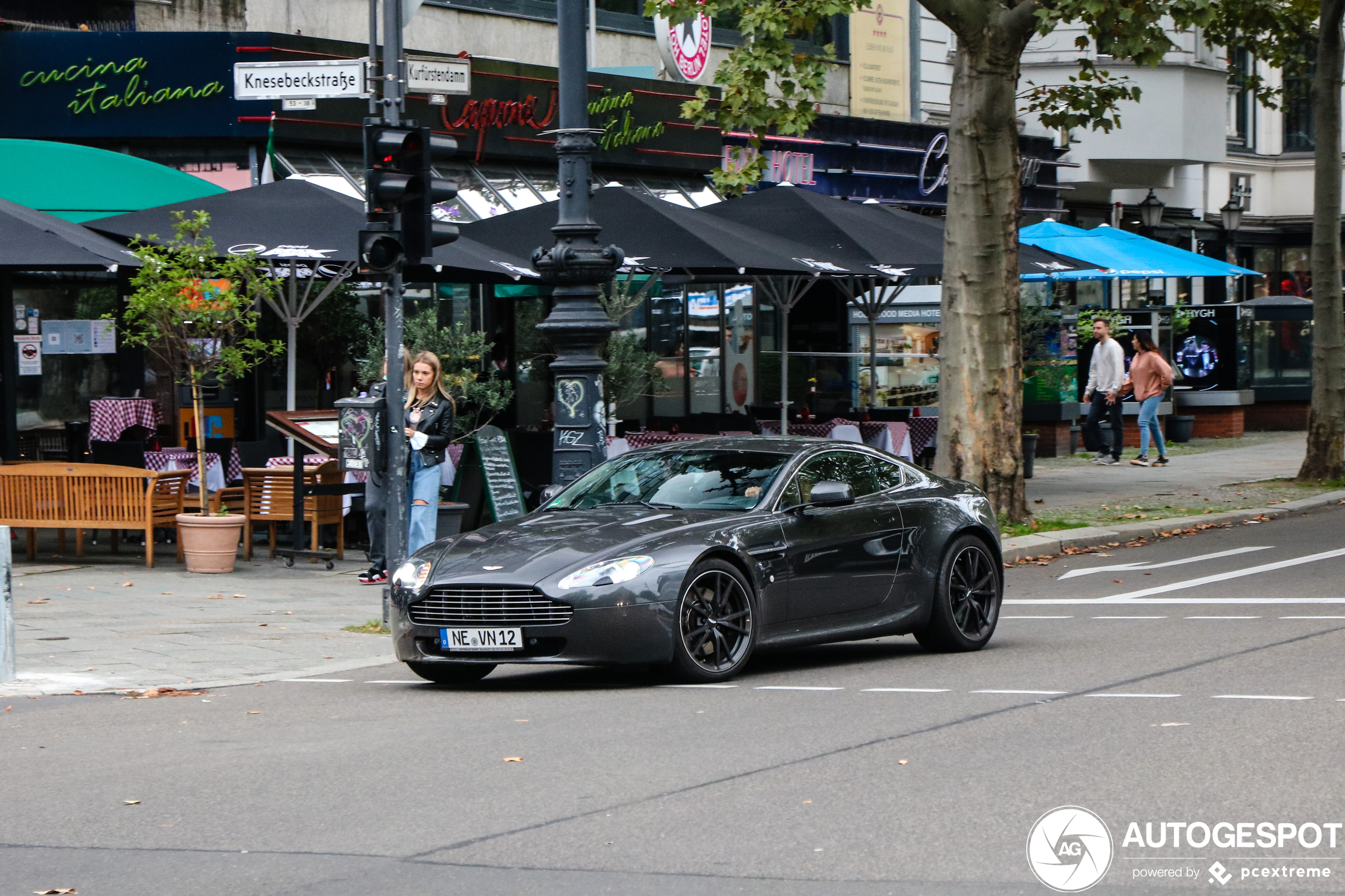 Aston Martin V8 Vantage