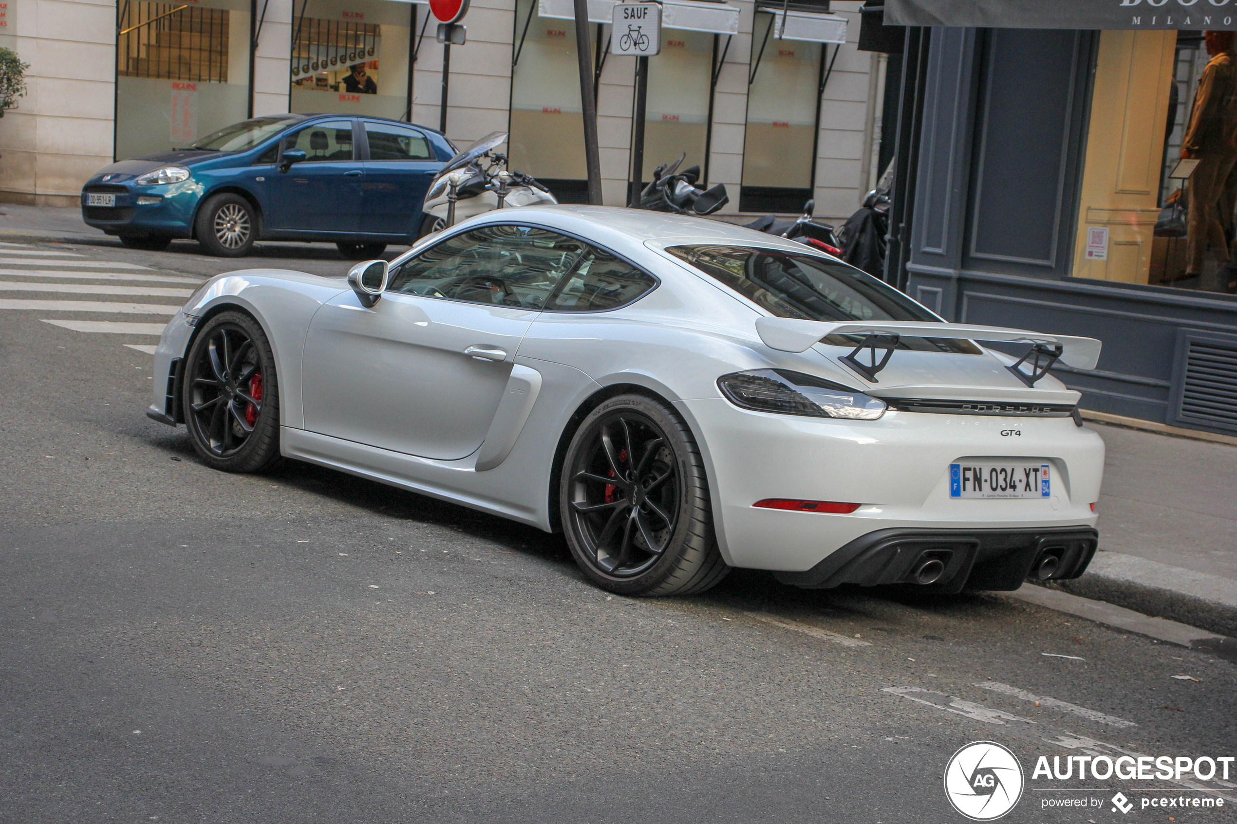 Porsche 718 Cayman GT4