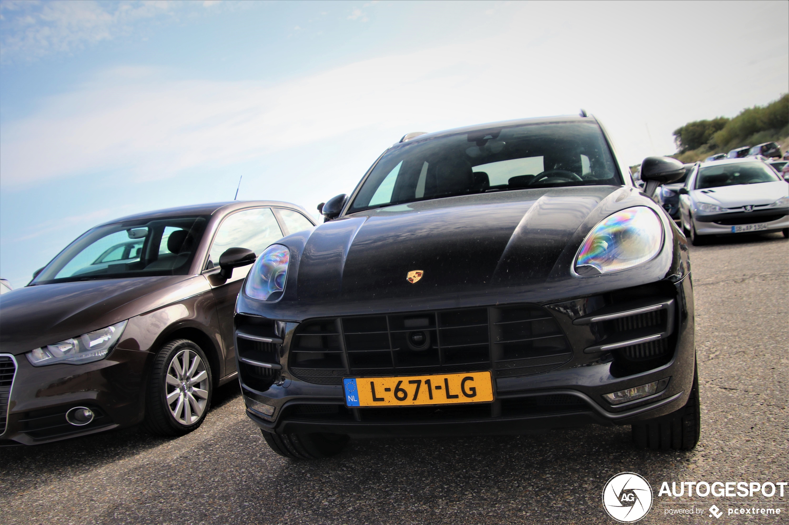 Porsche 95B Macan Turbo