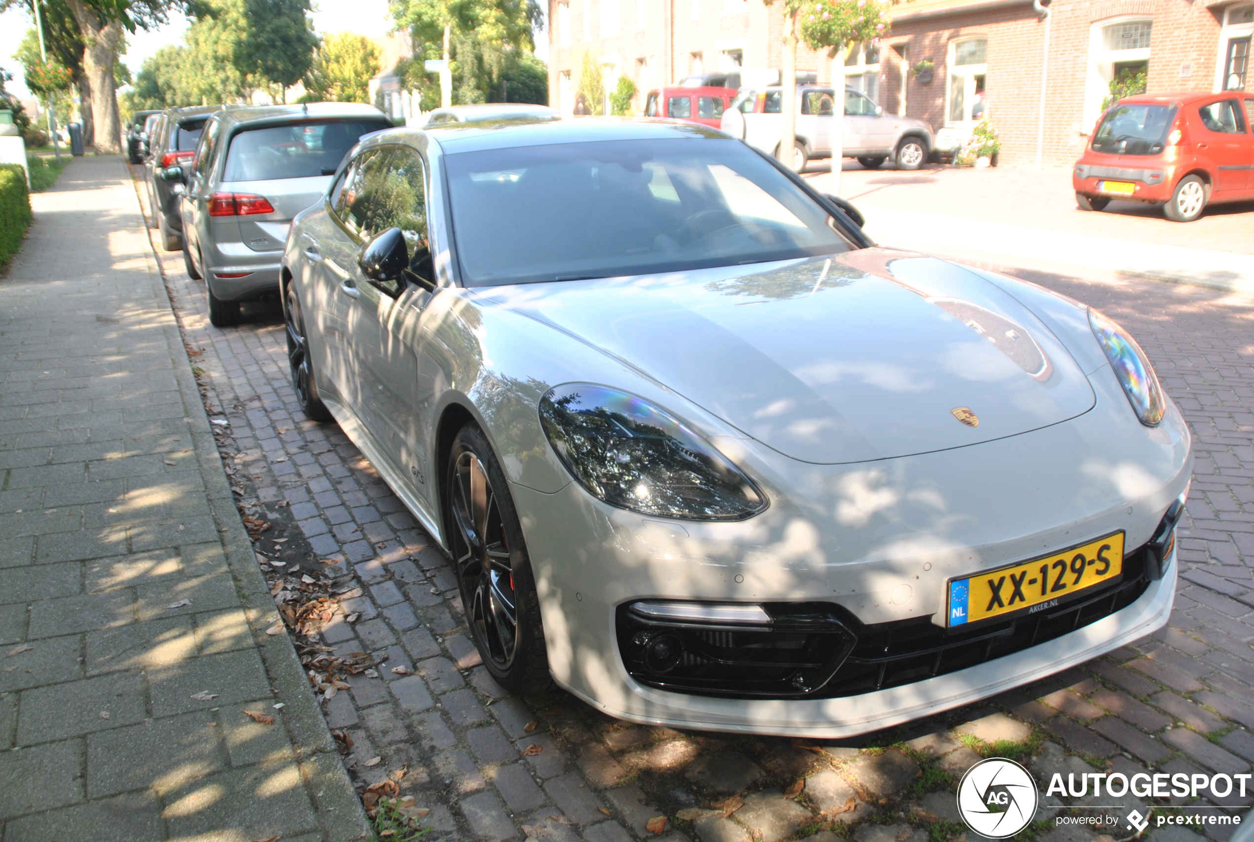 Porsche 971 Panamera GTS Sport Turismo