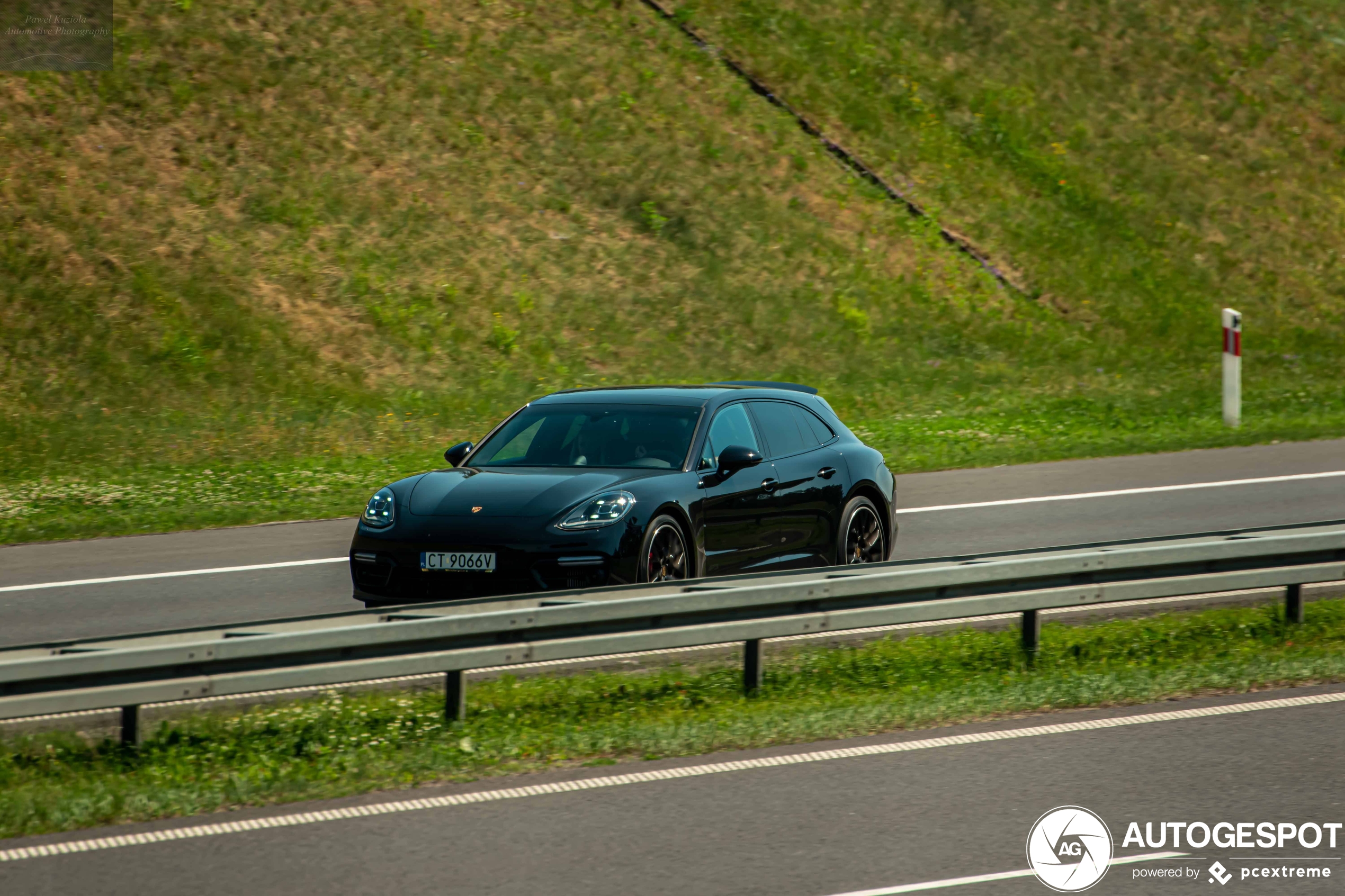 Porsche 971 Panamera GTS Sport Turismo