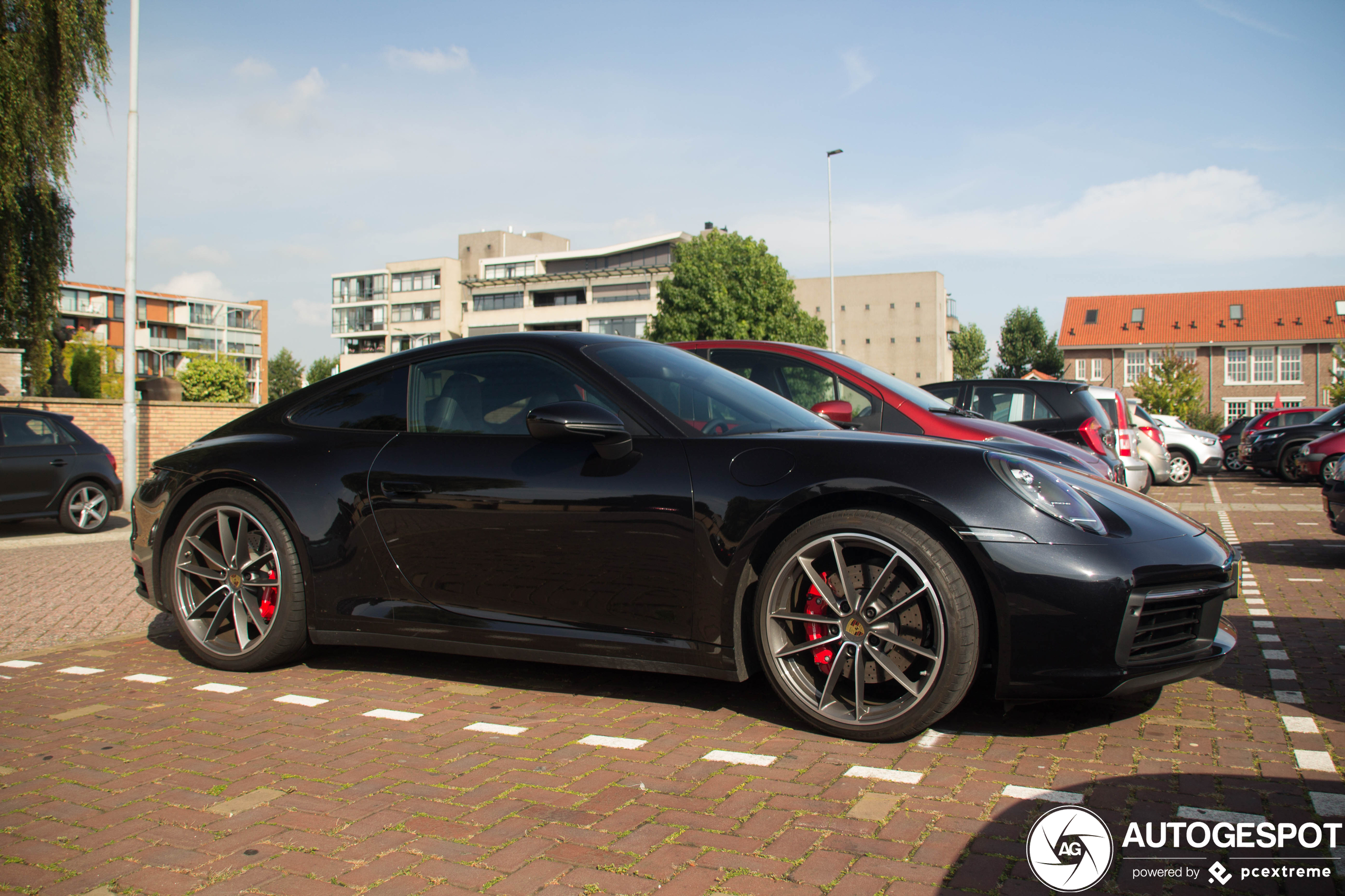 Porsche 992 Carrera 4S