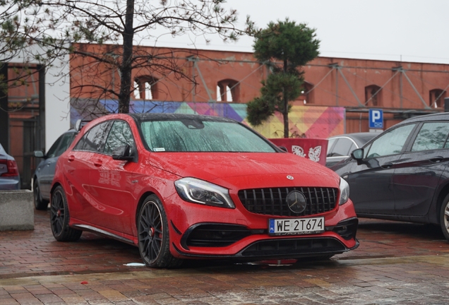 Mercedes-AMG A 45 W176 2015