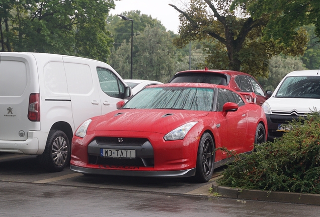 Nissan GT-R