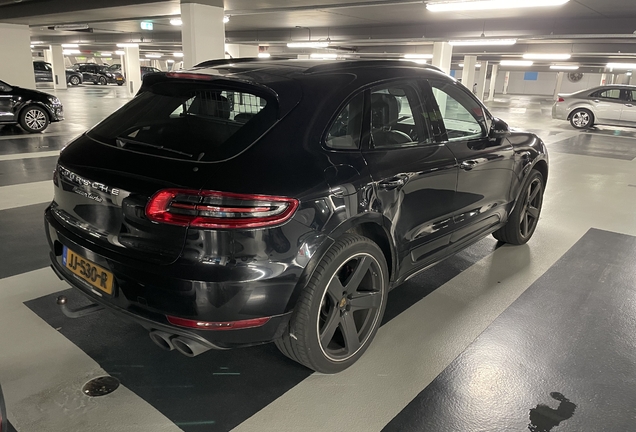 Porsche 95B Macan Turbo