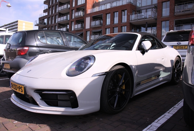 Porsche 992 Carrera 4S Cabriolet