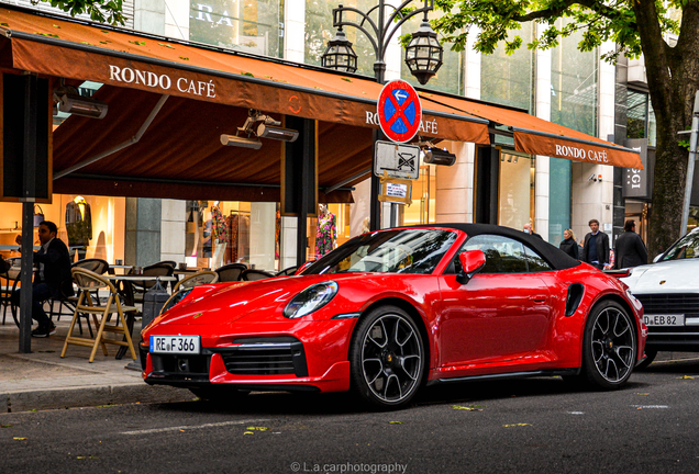 Porsche 992 Turbo Cabriolet