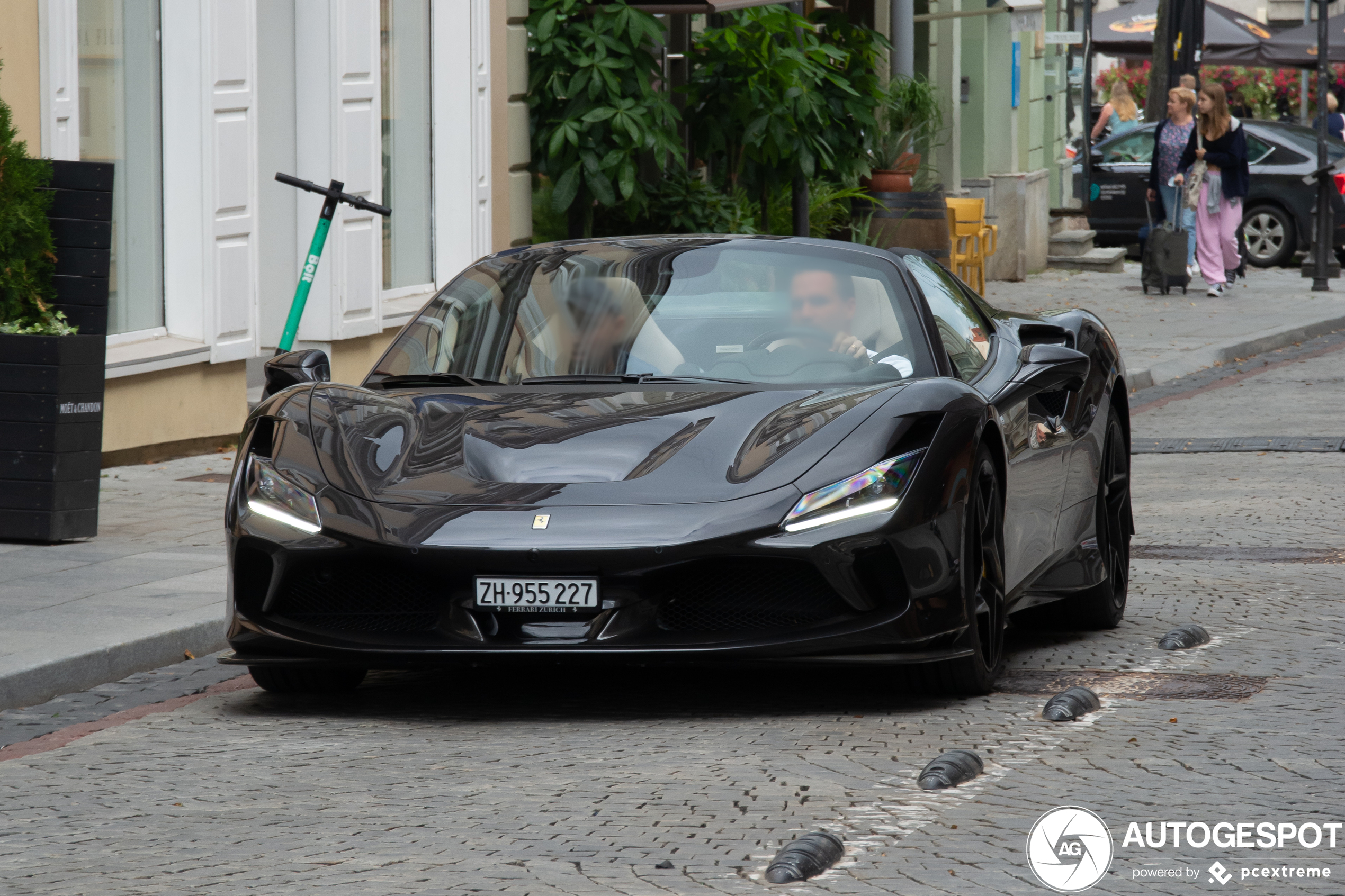 Ferrari F8 Spider