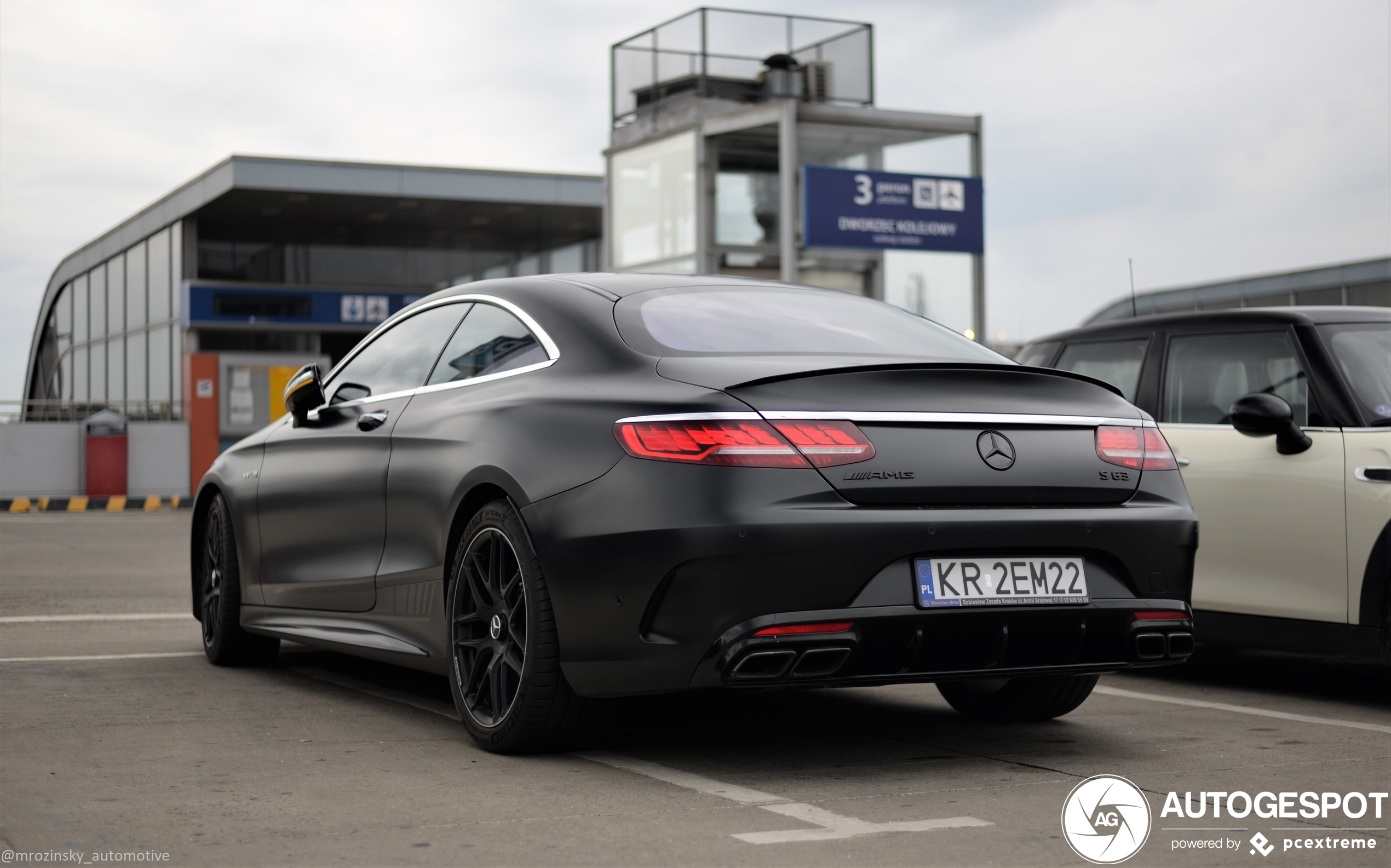 Mercedes-AMG S 63 Coupé C217 2018 Yellow Night Edition