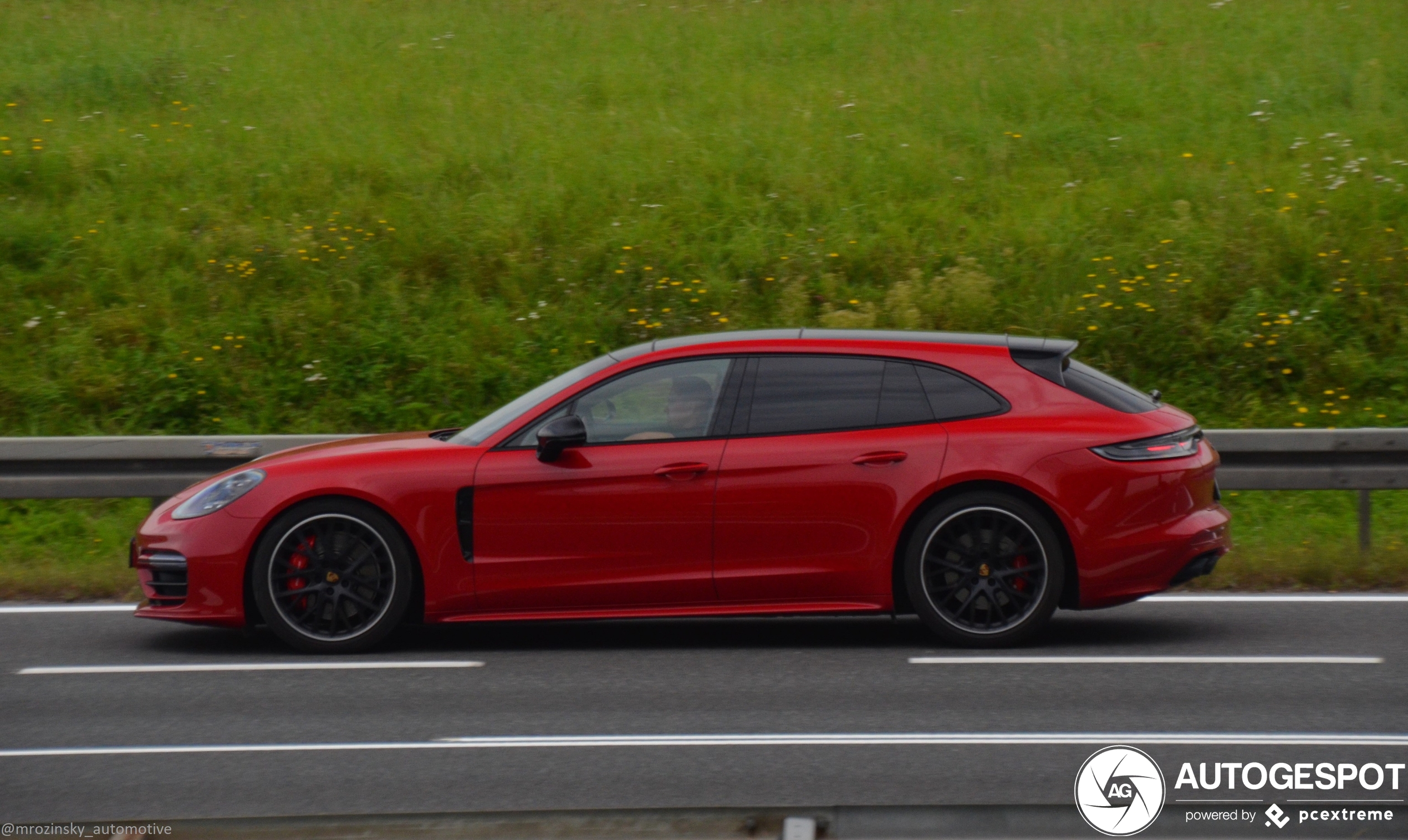 Porsche 971 Panamera GTS Sport Turismo MkII