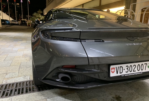 Aston Martin DB11