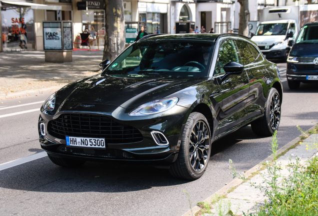 Aston Martin DBX