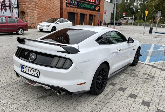 Ford Mustang GT 2015