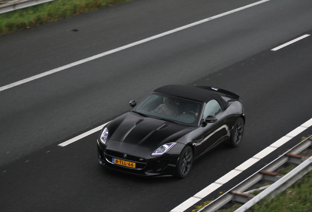 Jaguar F-TYPE S Convertible