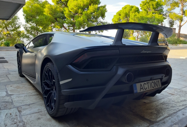 Lamborghini Huracán LP640-4 Performante