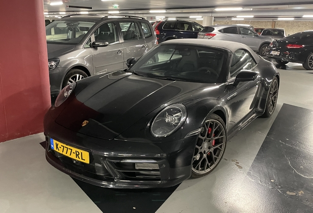 Porsche 992 Carrera 4S Cabriolet