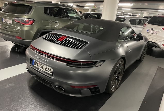 Porsche 992 Carrera 4S Cabriolet