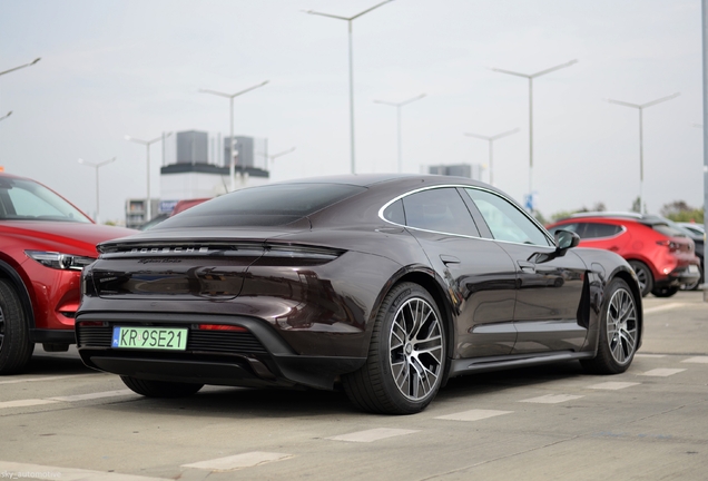 Porsche Taycan Turbo