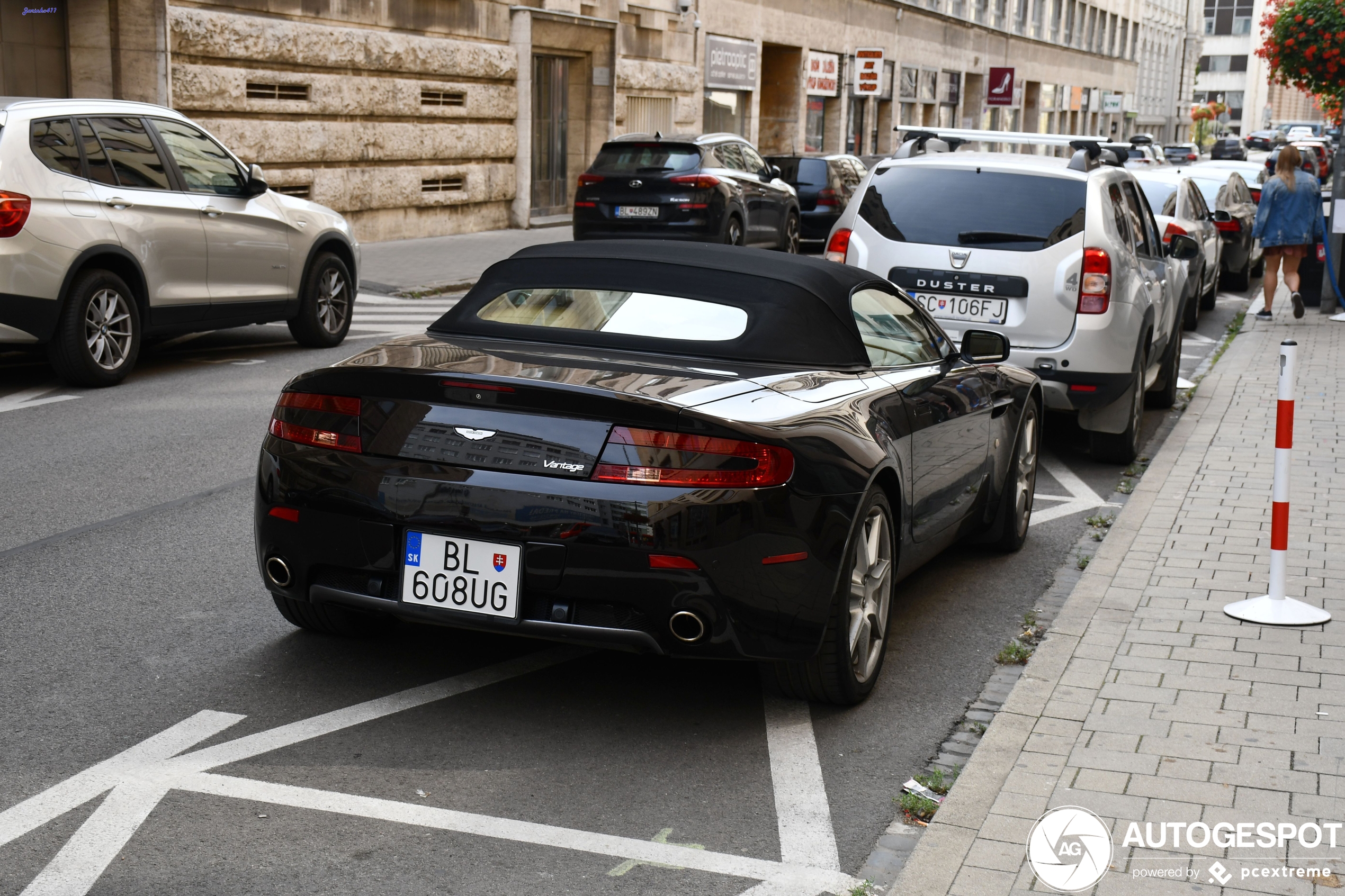 Aston Martin V8 Vantage Roadster