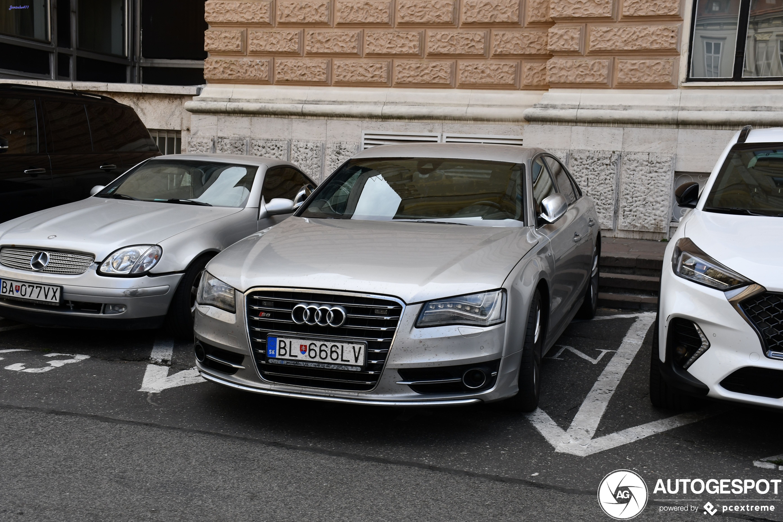 Audi S8 D4