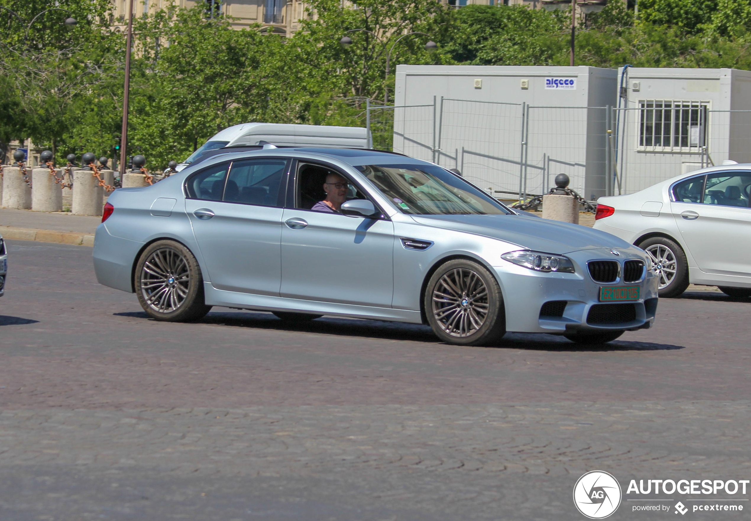 BMW M5 F10 2011