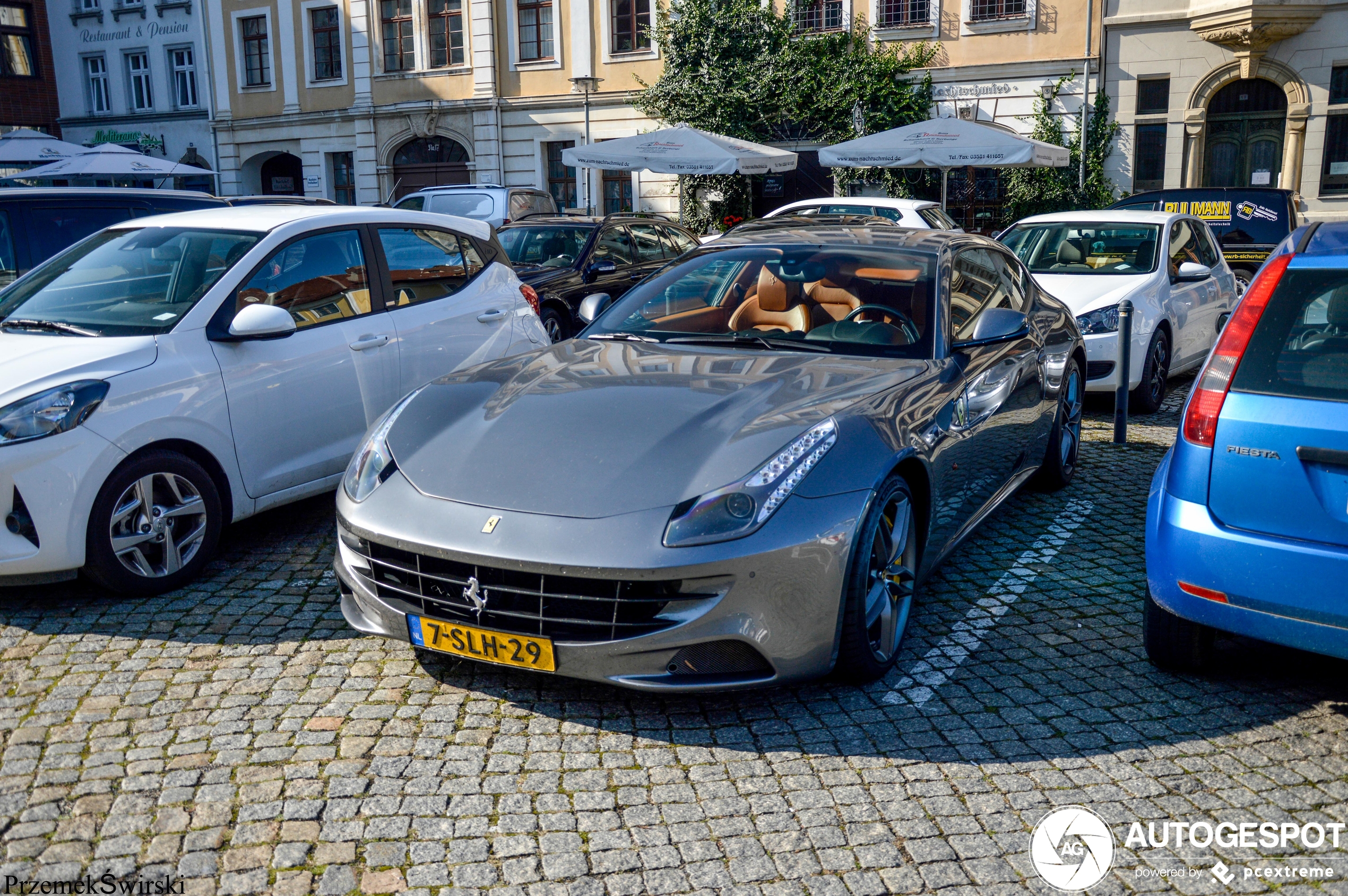 Ferrari FF