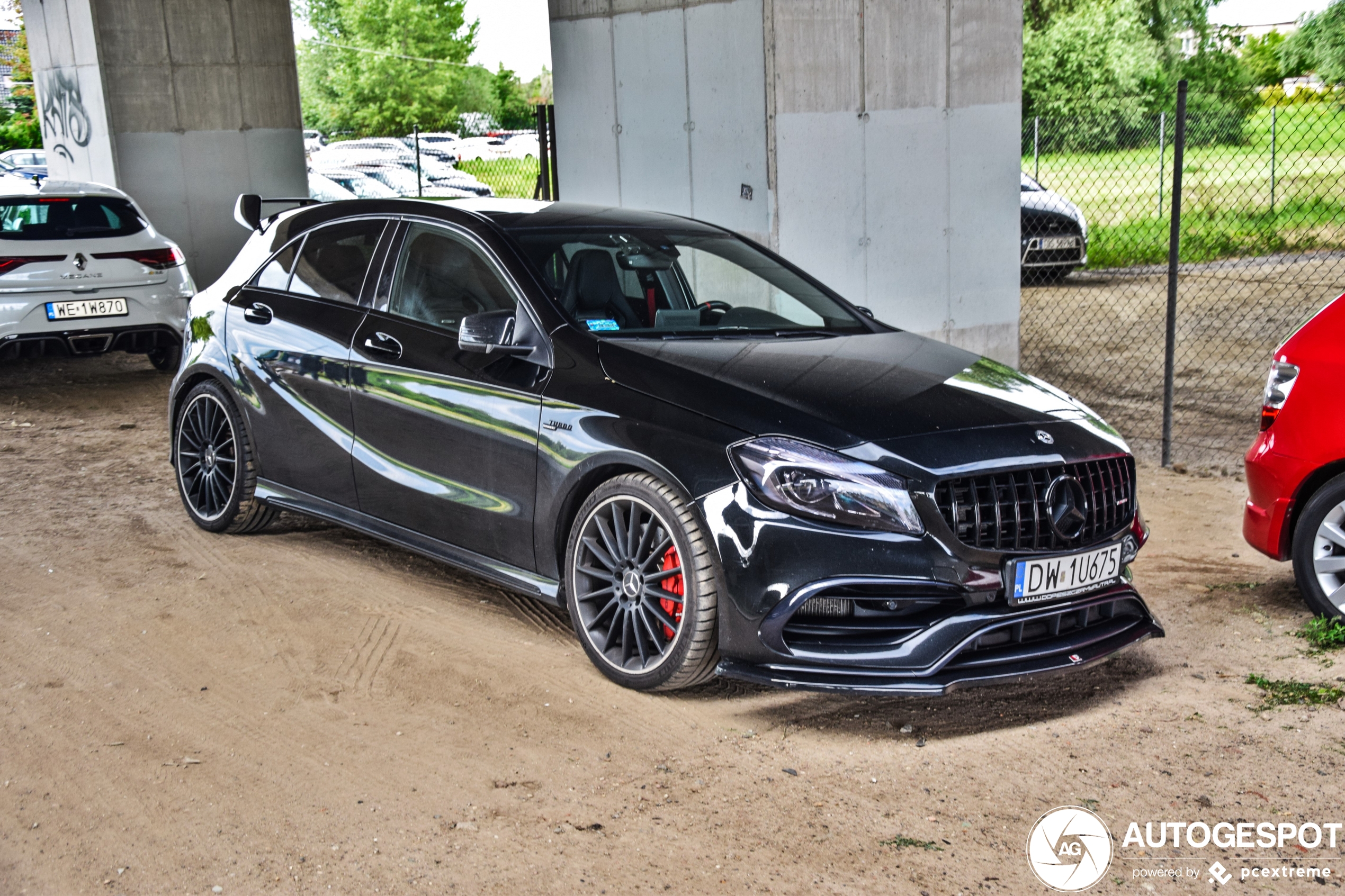 Mercedes-AMG A 45 W176 2015