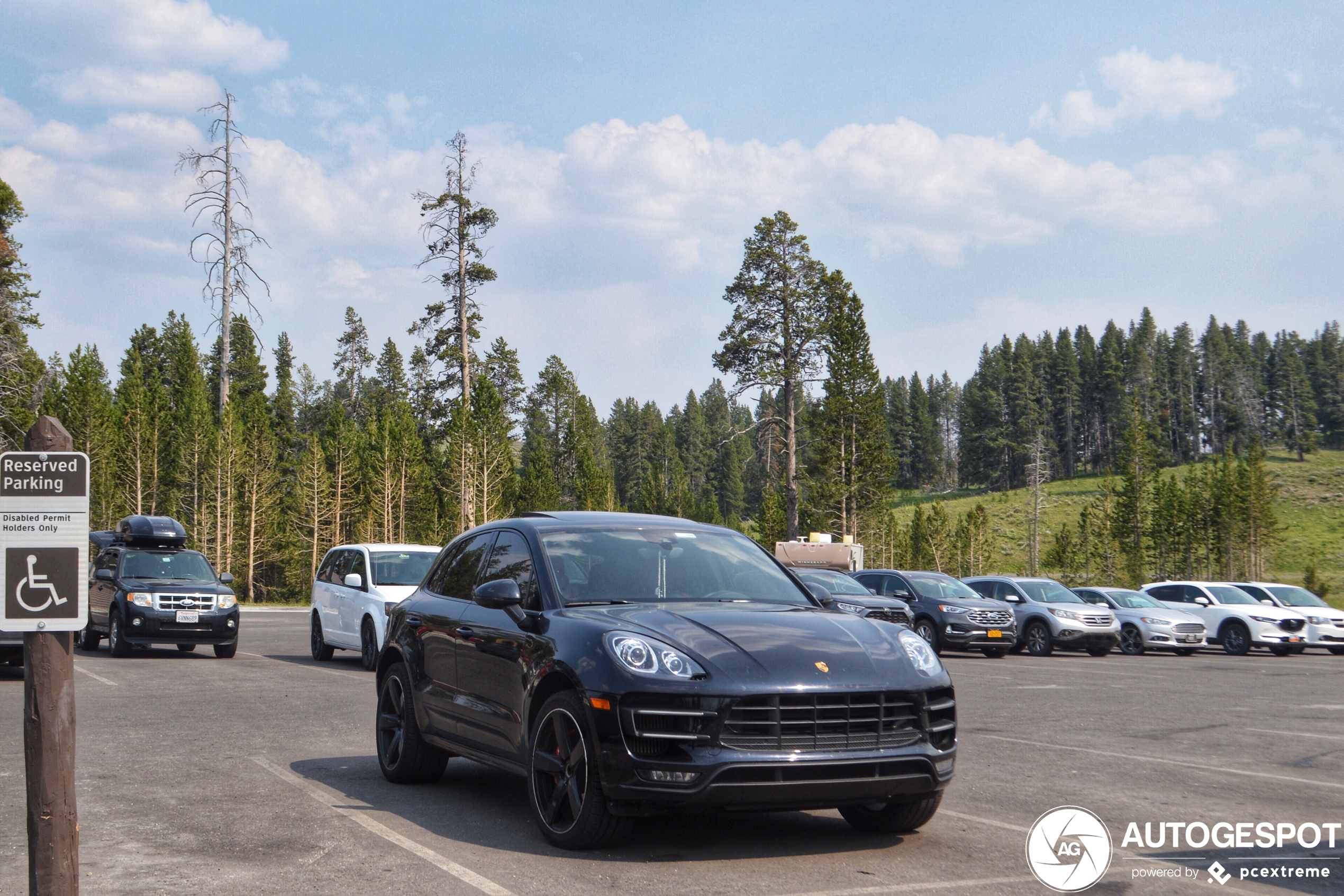 Porsche 95B Macan Turbo