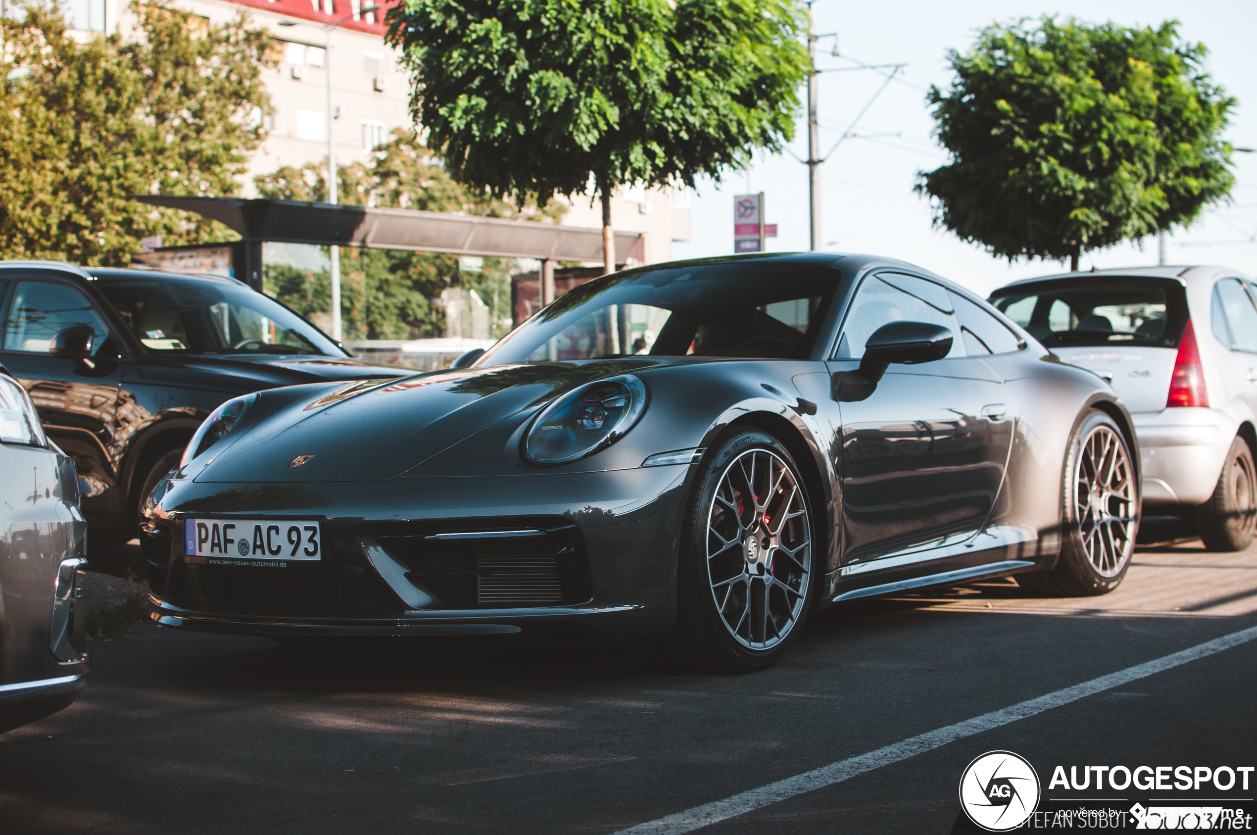 Porsche 992 Carrera 4S