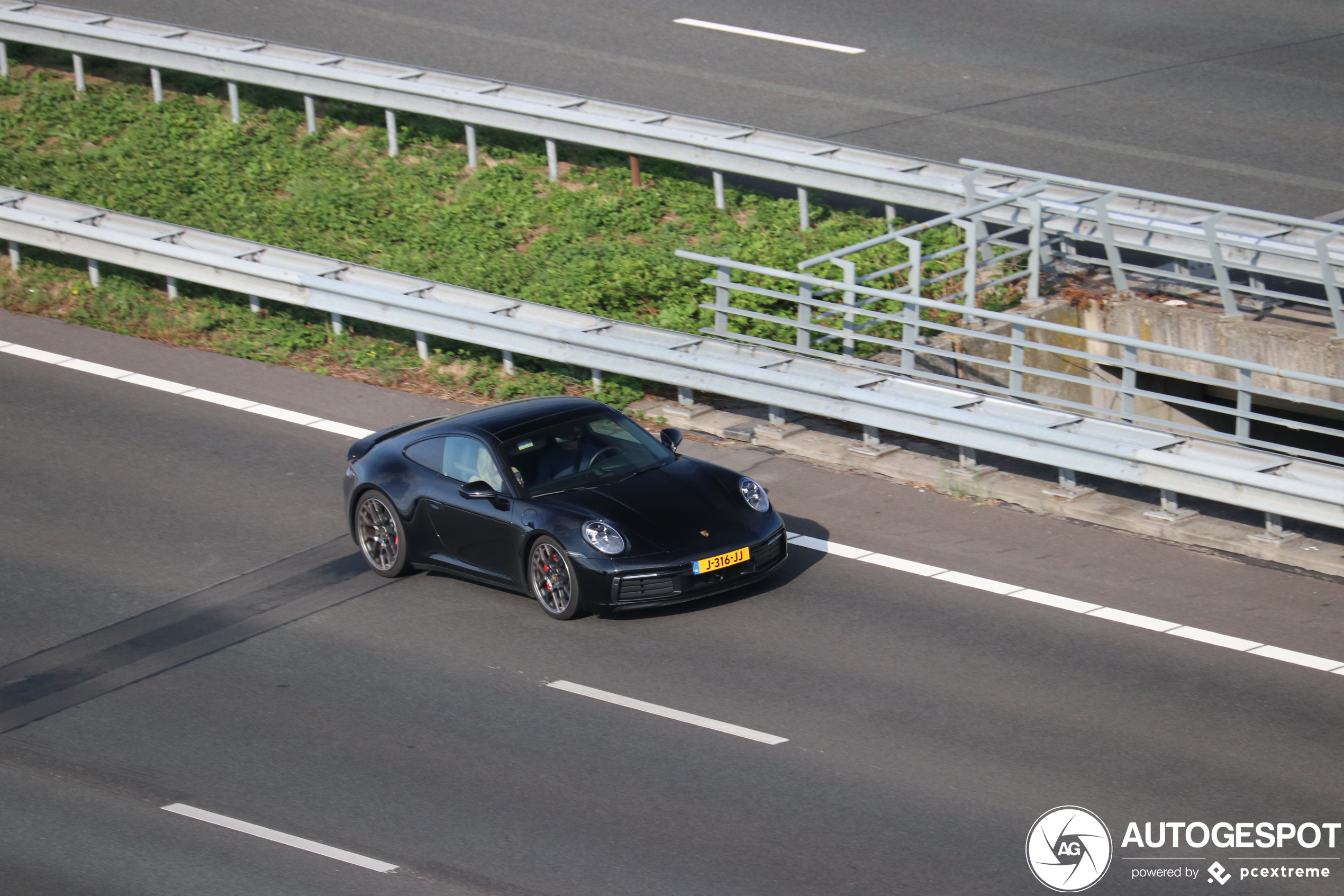 Porsche 992 Carrera S