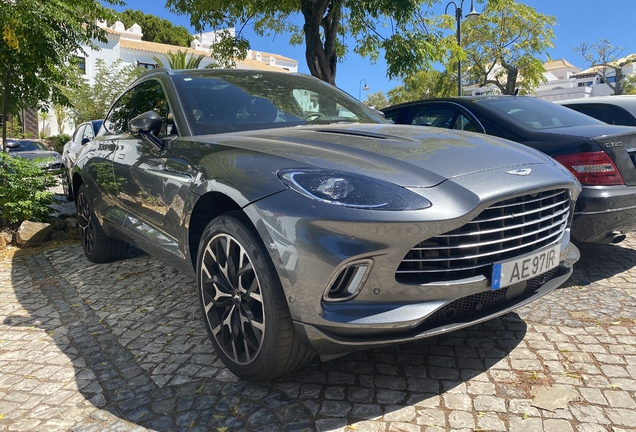 Aston Martin DBX