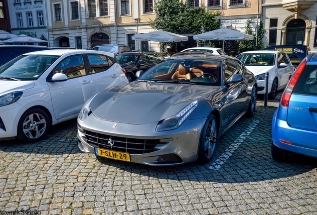 Ferrari FF