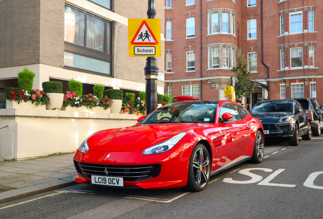 Ferrari GTC4Lusso