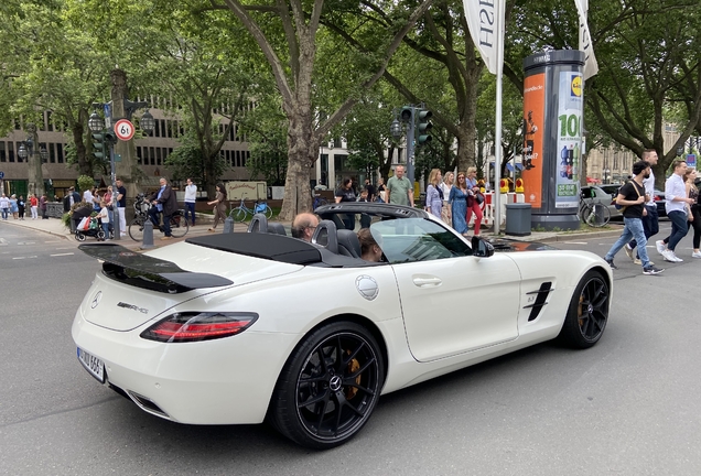 Mercedes-Benz SLS AMG GT Roadster Final Edition