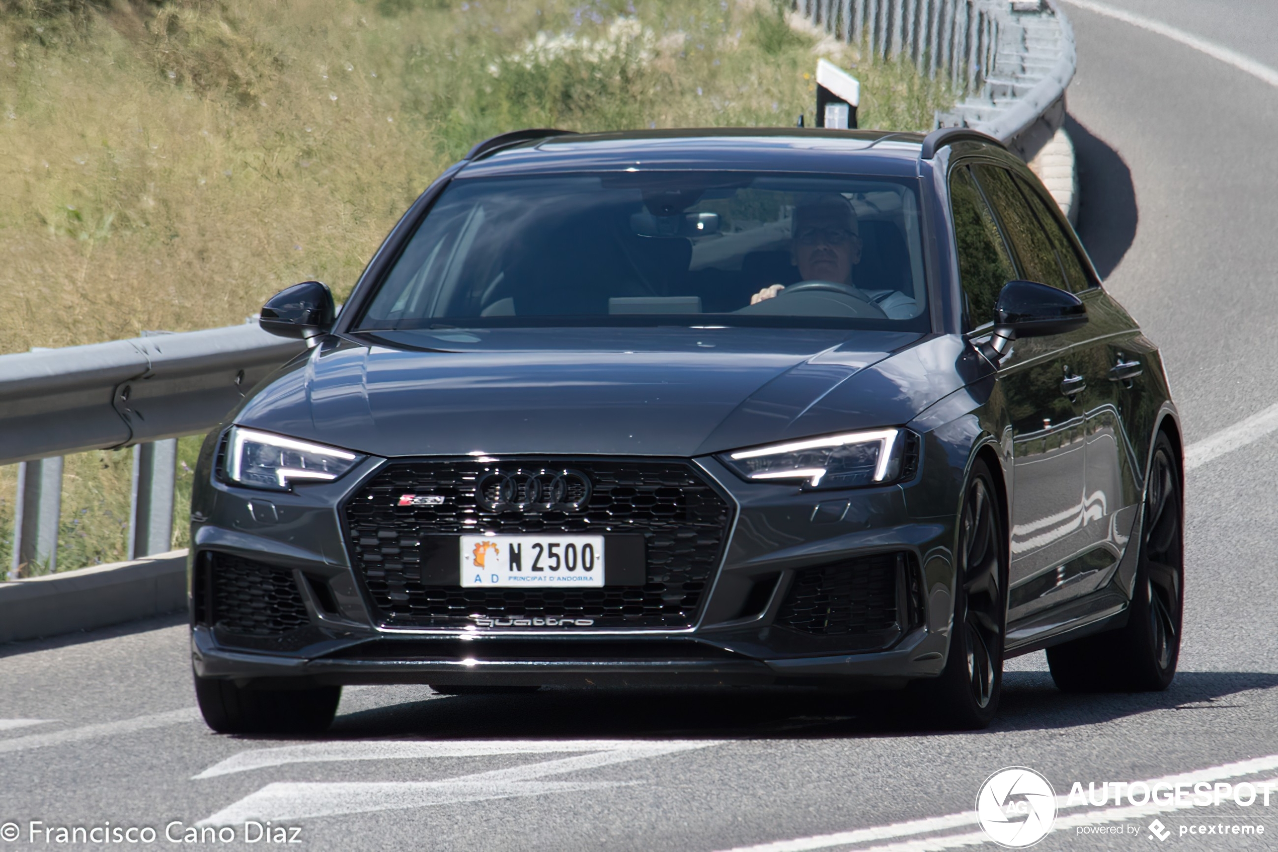 Audi RS4 Avant B9