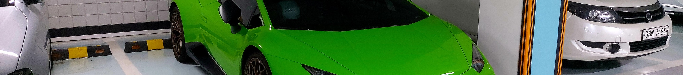 Lamborghini Huracán LP640-4 Performante