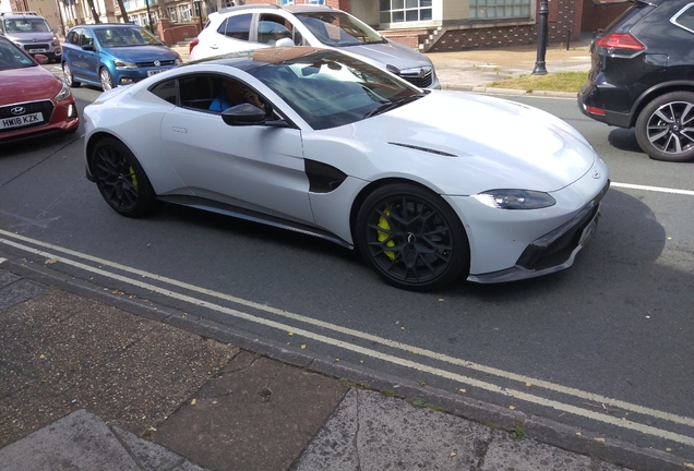 Aston Martin V8 Vantage AMR 2019