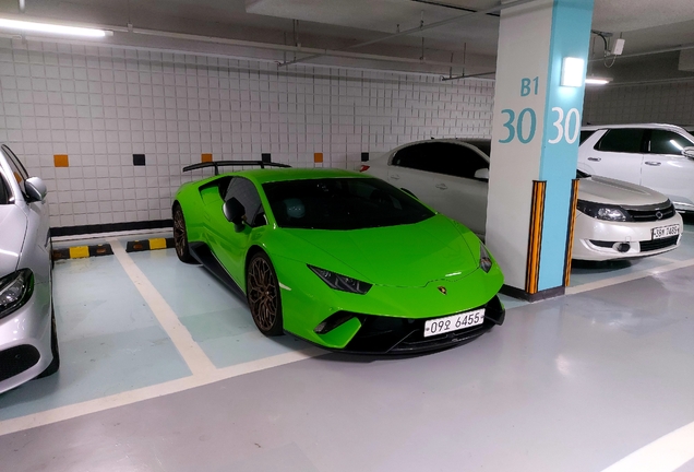 Lamborghini Huracán LP640-4 Performante