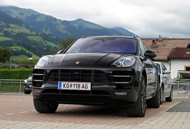 Porsche 95B Macan Turbo