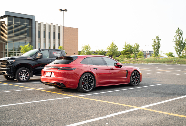 Porsche 971 Panamera GTS Sport Turismo