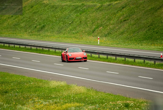 Porsche 992 Carrera 4S