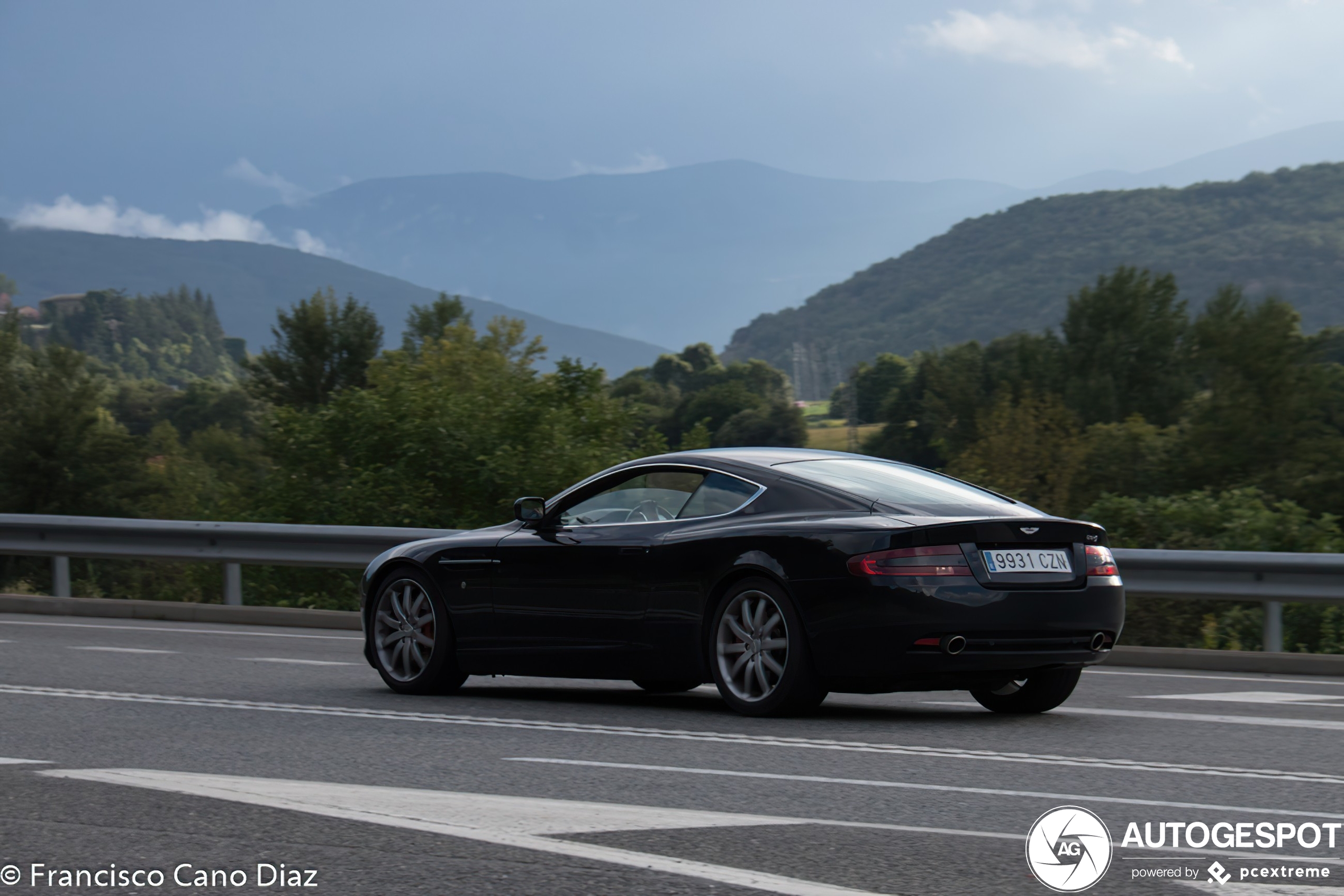 Aston Martin DB9