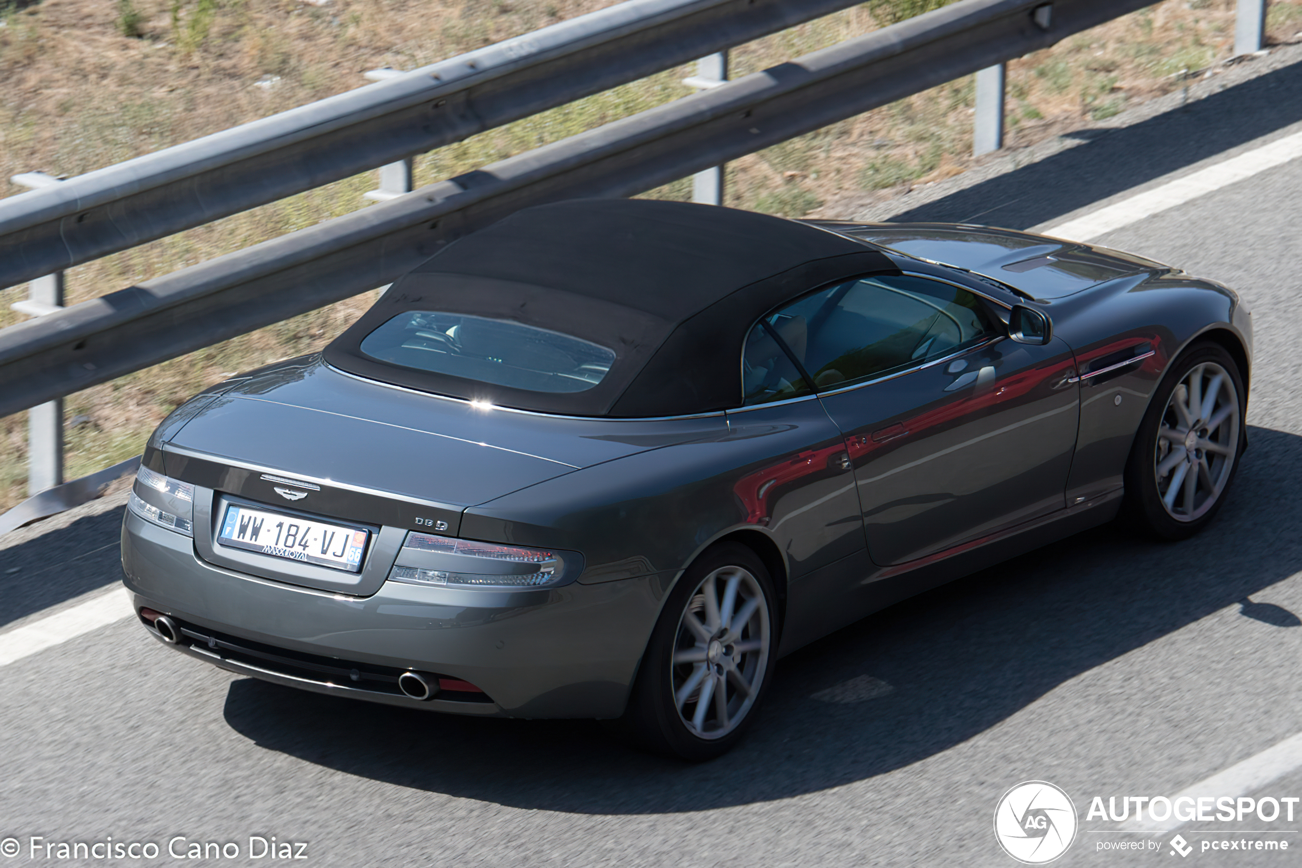 Aston Martin DB9 Volante