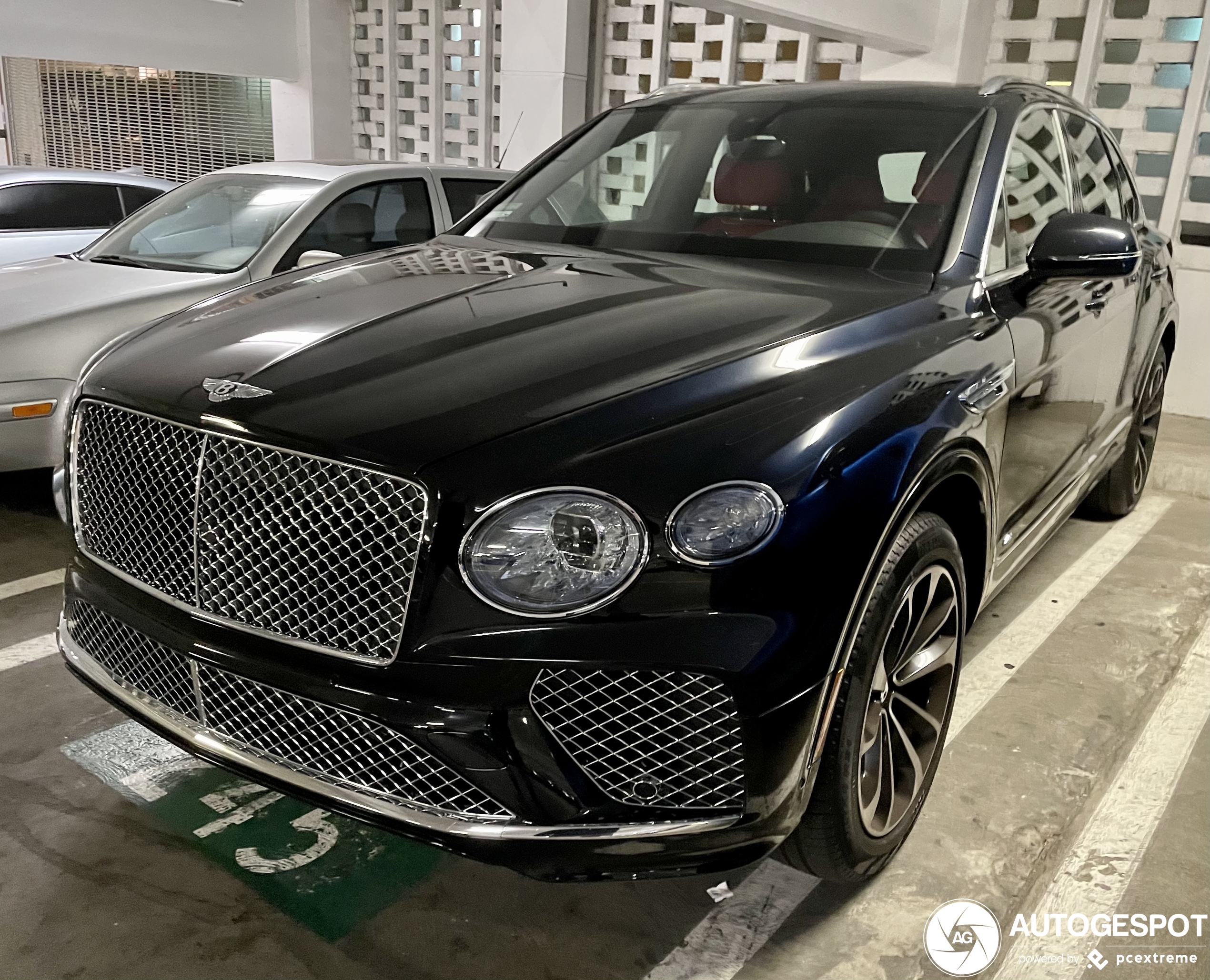 Bentley Bentayga V8 2021