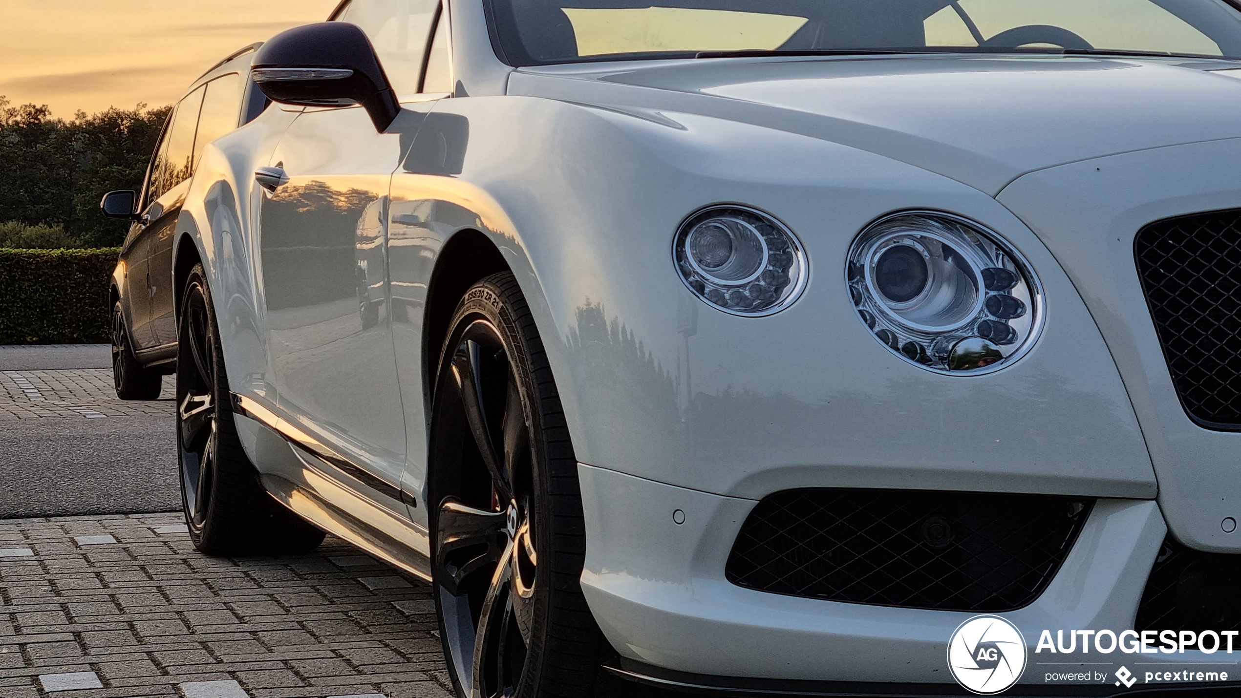 Bentley Continental GT V8