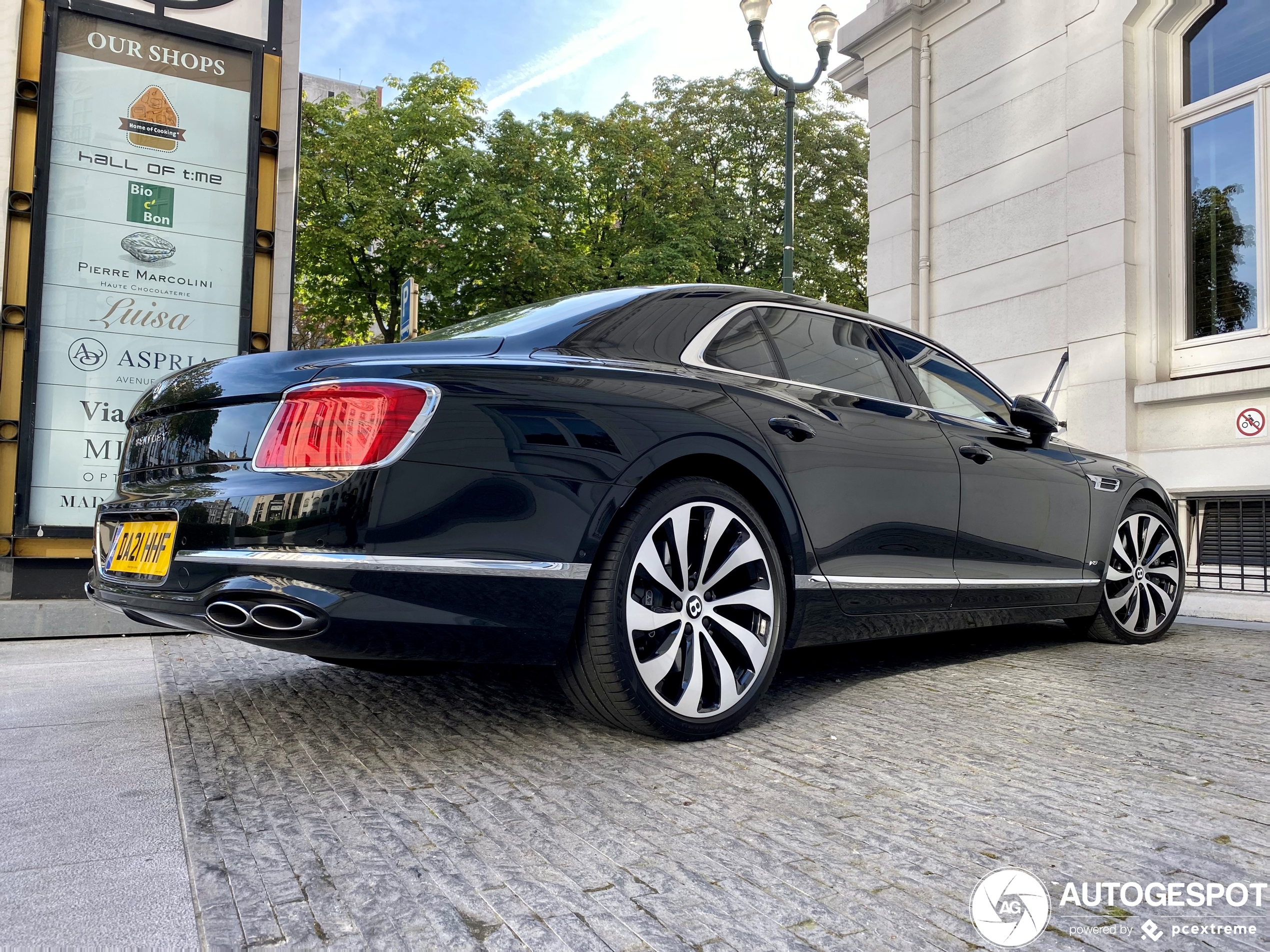 Bentley Flying Spur V8 2021